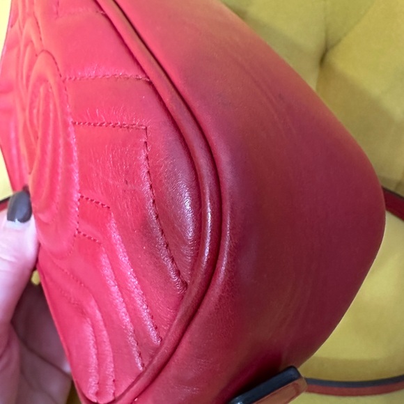 Gucci Mini GG Marmont Crossbody Bag - Picture 5 of 16